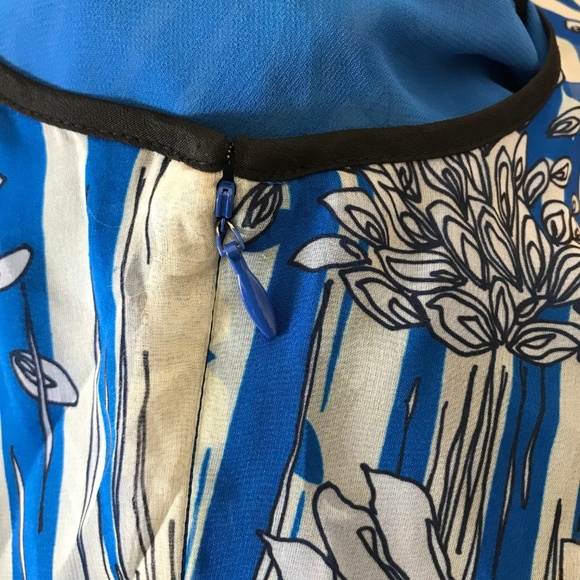 Miss Wu Blue Sleeveless Floral Dress - Picture 7 of 8